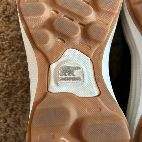 Sorel Woman’s Black Sneakers/ Sorel Ona / NWOT, NWOB/ Size 7 - Picture 7 of 9